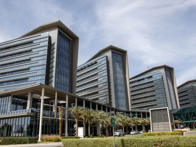 geniusloci-signage-seha-sheikh-shakhbout-medical-centre-abu-dhabi-00